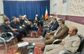 بازدید امام جمعه شهرستان دلفان به همراه سرپرست شهرداری شهر نورآباد وتعدادی از اعضای قرارگاه راهبری وپشتیبانی مساجد شهرستان ومردم منطقه کوی بسیج ونشست واهتمام جدی ایشان بر بسیج تمام امکانات شهرستان جهت تسریع درساخت و ساز مسجد حضرت زهرا سلام الله علیها در ابعاد ۱۳۰۰ متر به عنوان یک نیاز جدی در شهر نورآباد