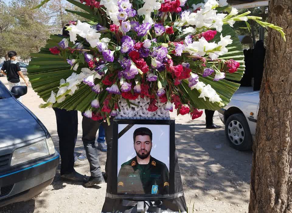 مراسم گرامیداشت چهلمین روز شهادت شهیدان سید محمود ظهرابی و فرهاد قبادی در شهرستان هرسین برگزار شد